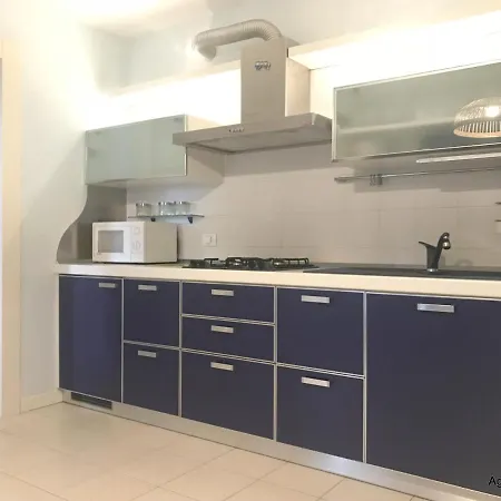 Mirage Apartment *