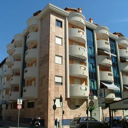 Apartment Mirage